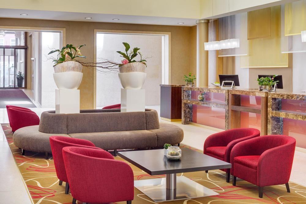 Radisson Blu Hotel Praga Esterno foto Lobby