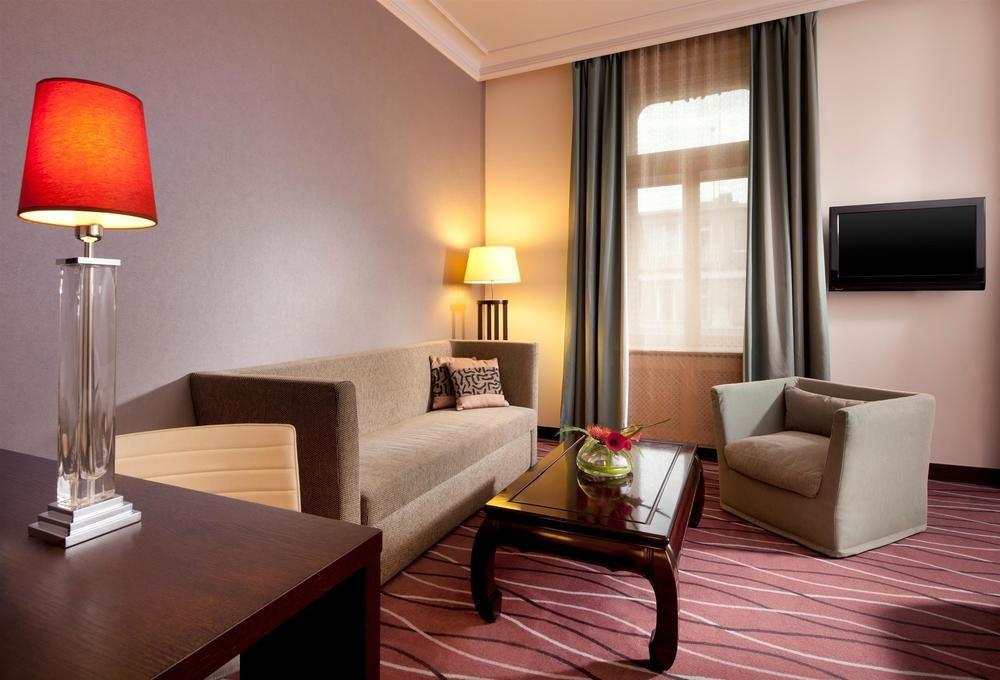 Radisson Blu Hotel Praga Esterno foto Suite