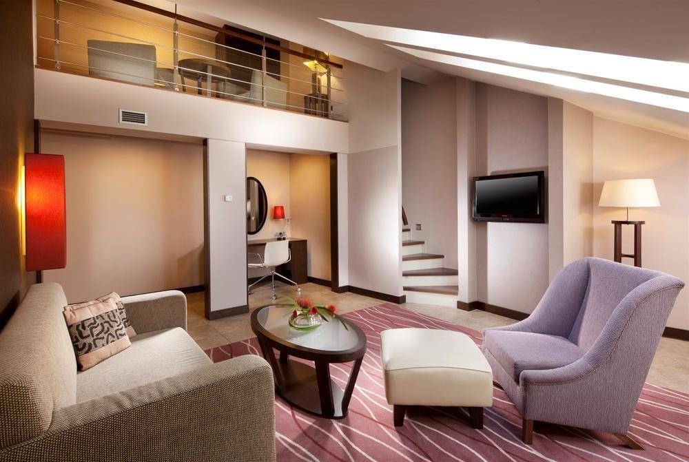Radisson Blu Hotel Praga Esterno foto Suite at the hotel