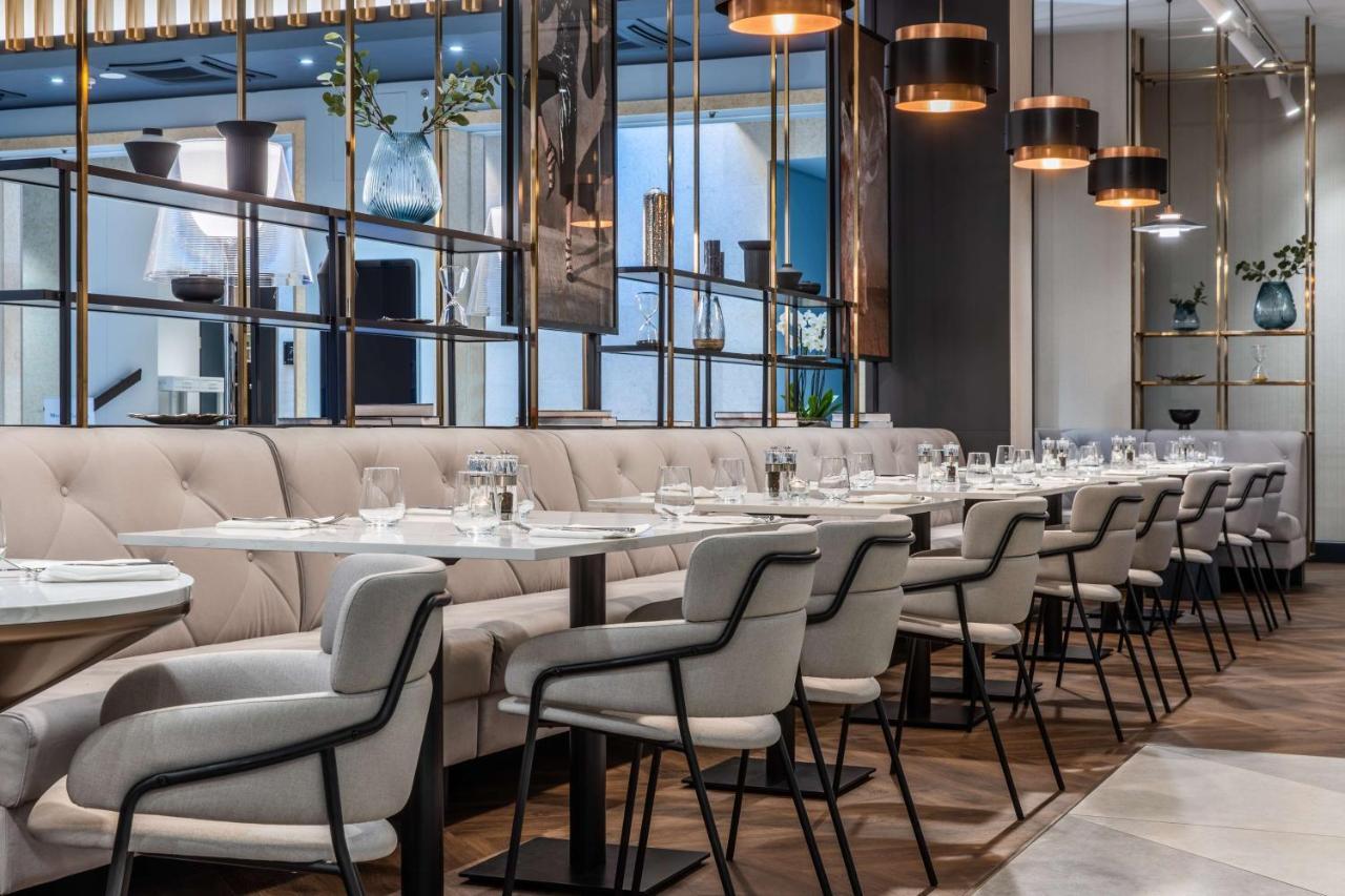Radisson Blu Hotel Praga Esterno foto Restaurant interior